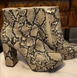 Bamboo snakeskin chunky heel booties